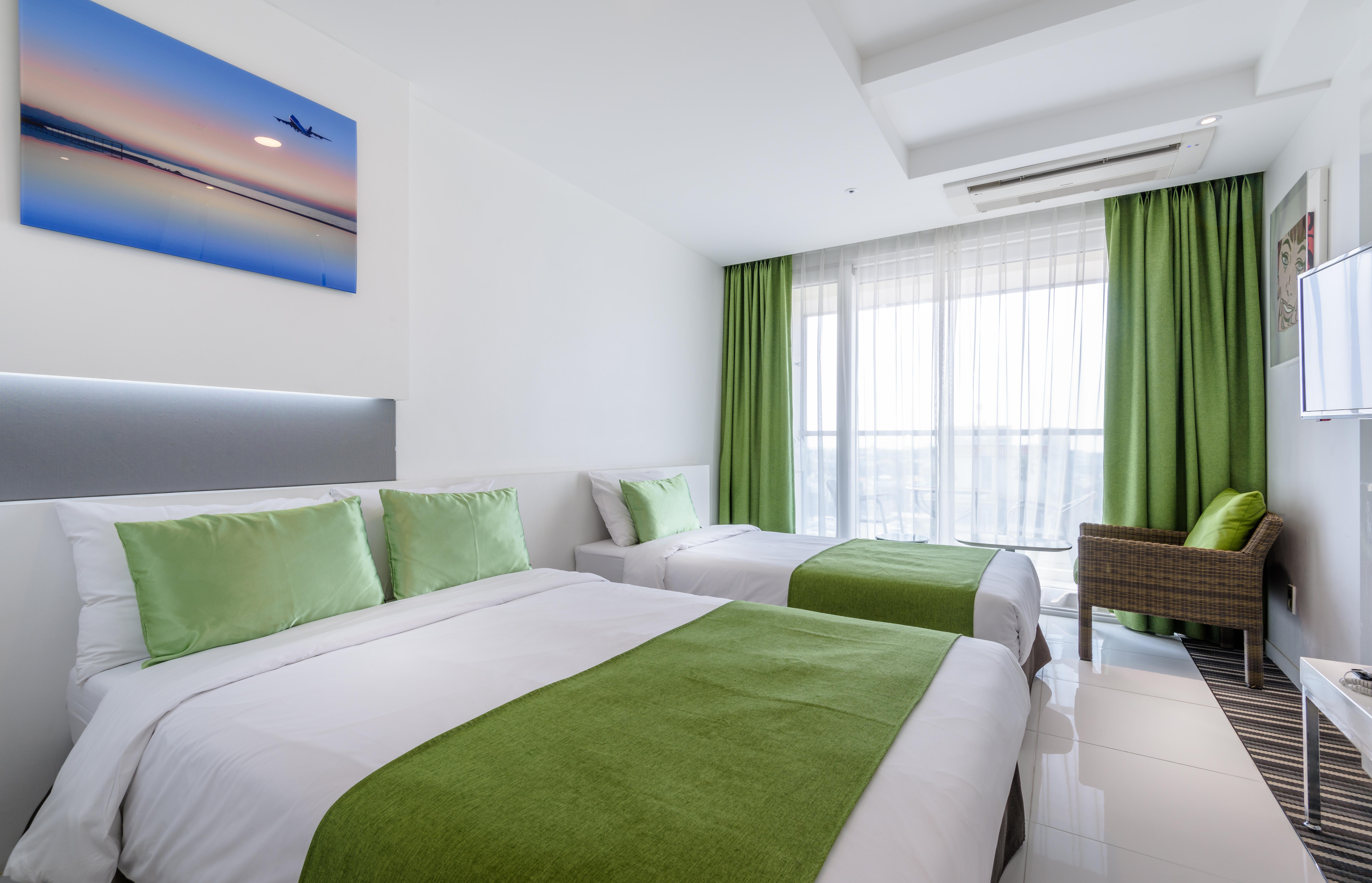 Aimi Jeju Beach Hotel Exterior photo
